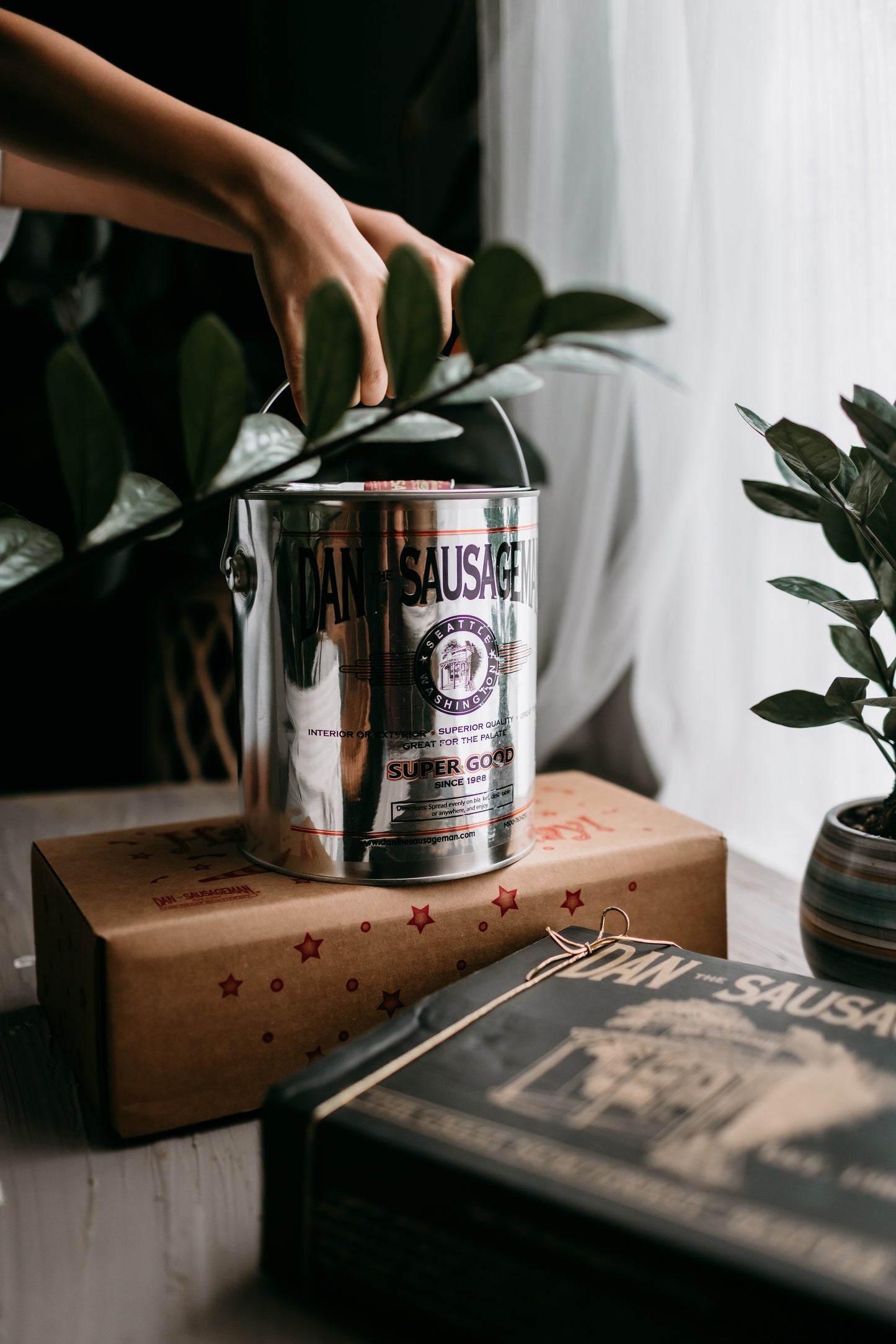 Signature Palate: Collector Edition Paint Can