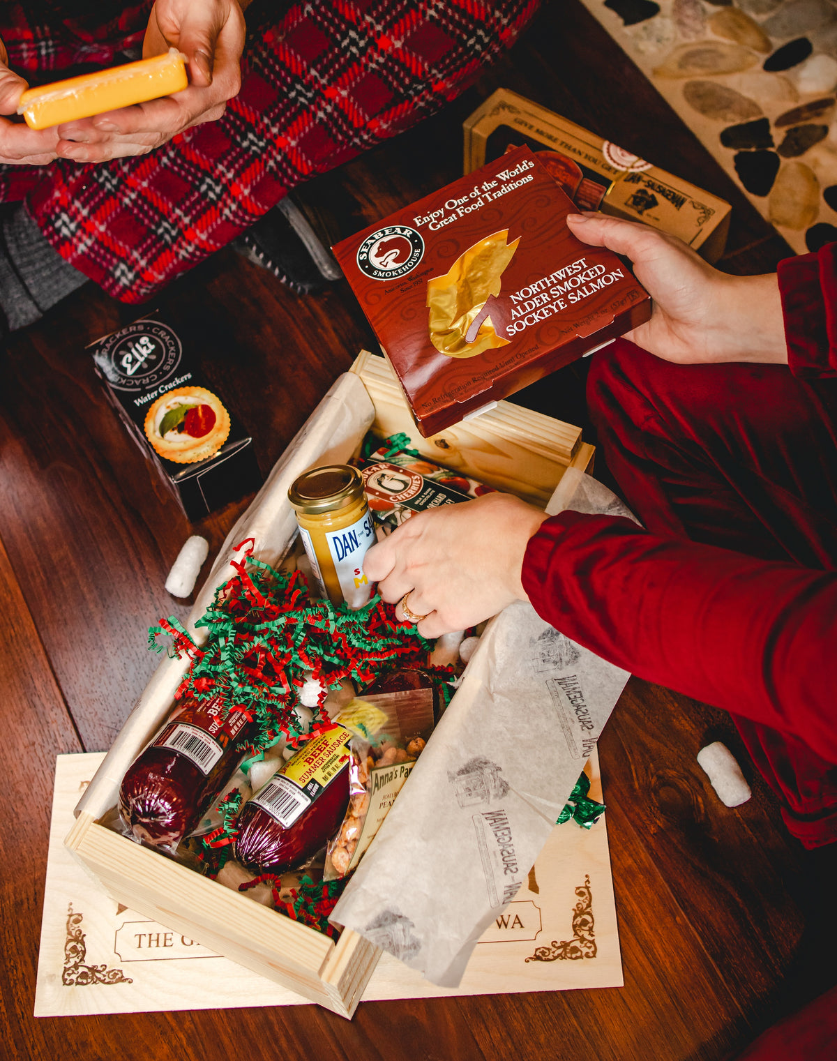 Dad's Deluxe Smoked Summer Sausage and Food Gift Basket - Dan The ...