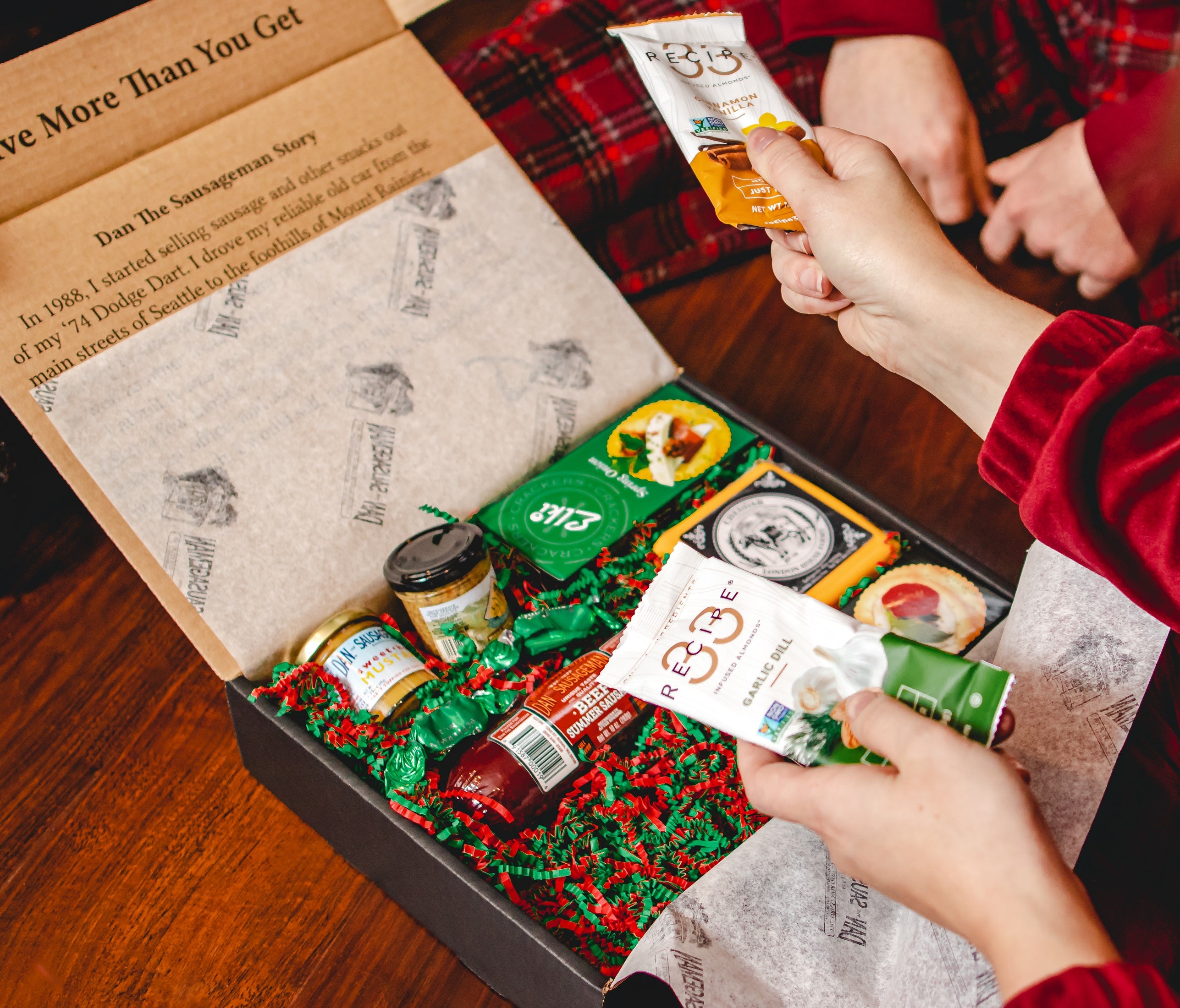 <Haruka yuki>高級ブランデーセット Gold Rush Charcuterie Gift Basket – Dan The Sausageman